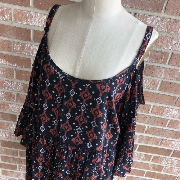 New Torrid Geo Print Cold Shoulder Dress Size 1 / 1X - Picture 5 of 14